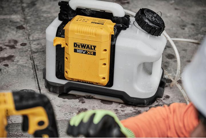 Produktbild DeWalt DCE6820N-XJ Bohrstaub-Fänger Akku-Wassertank, 18 Volt, Basisv. 1 St.