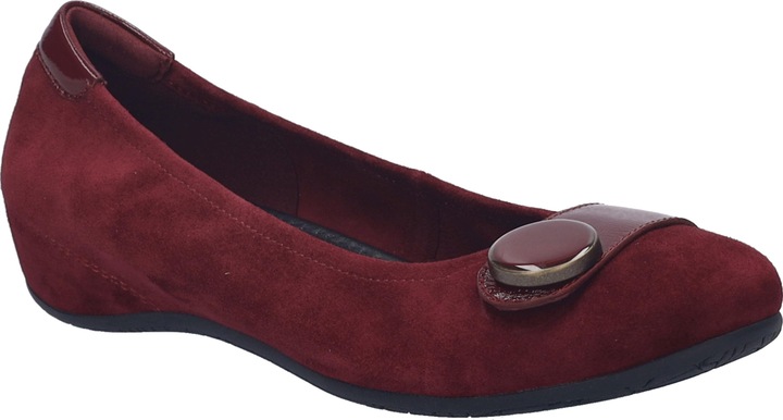 Bordeaux red