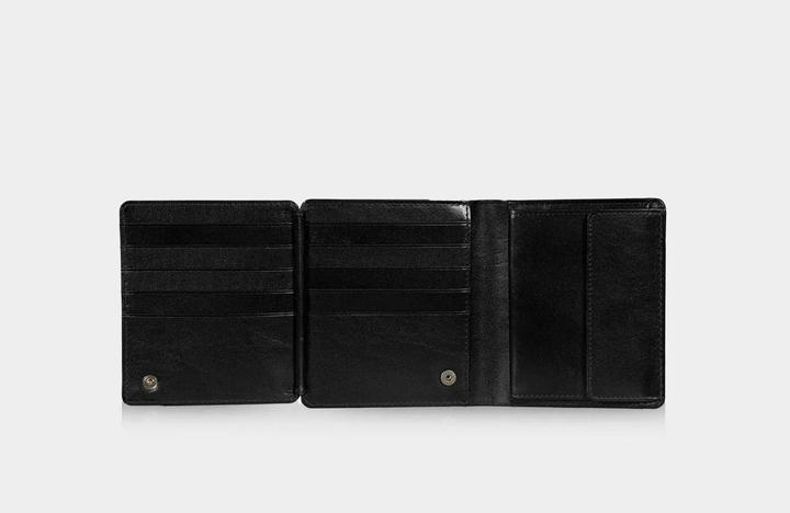 Actual product image Braun Büffel Country Rfid