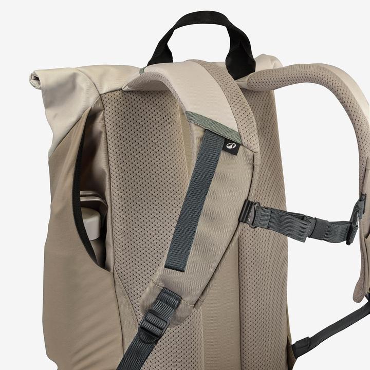 Produktbild Quechua Wanderrucksack Rolltop - NH500 Escape 16 l + 4 beige (21 l)