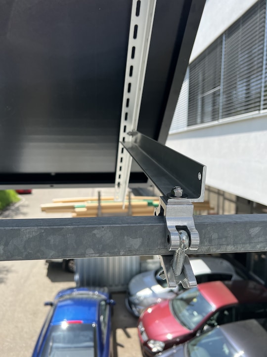Immagine prodotto Autosolar Stazione elettrica da balcone con 800 Watt - Staffa ad angolo (800 W)