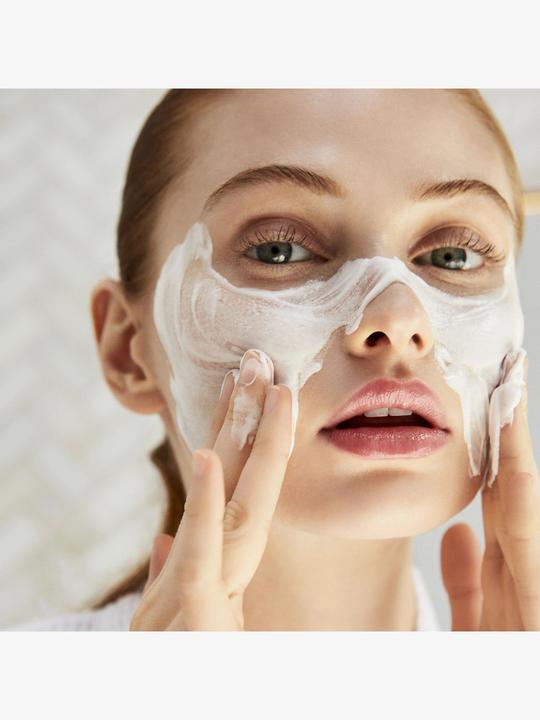 Produktbild Clé De Peau Softening Cleansing Foam (Reinigungsschaum, 125 ml)