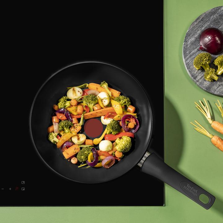 Image du produit Tefal Wok Poêle à frire Renew Black On 28cm (28 cm, Wok, Aluminium, Céramique)