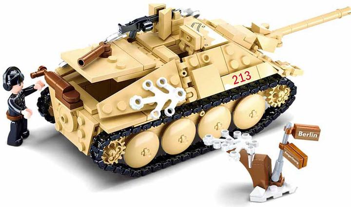 Actual product image Sluban Battle of Budapest - tank destroyer