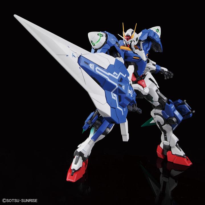 Actual product image Bandai Gundam - 00 Seven Sword/G Perfect Grade