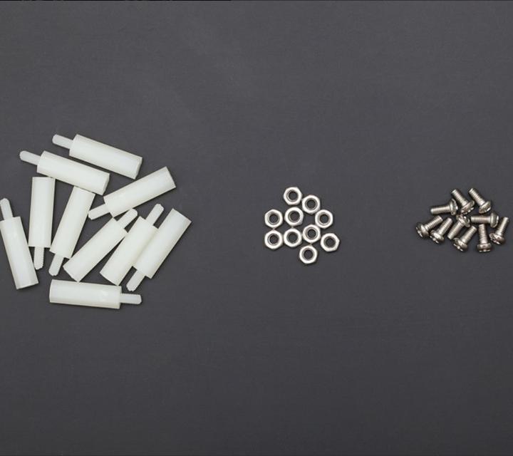 Immagine prodotto DFRobot Set di bulloni distanziatori in nylon M3x20mm 10 pezzi