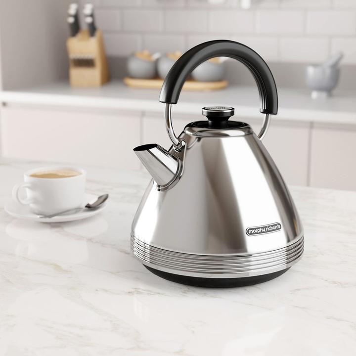 Produktbild Morphy Richards Venture Retro Pyramid, 1.5 L, 3000 W, Silver, Chrome, Stainless steel, Water level i (1.50 l)