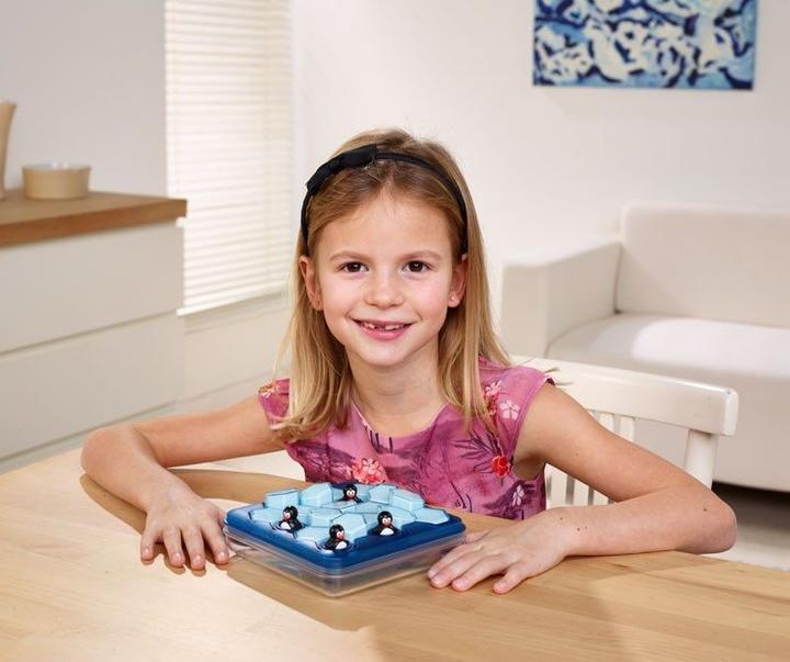 Actual product image Smart Games Penguin Pool Party (German, French, Italian, English)