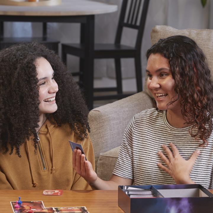 Actual product image Hasbro Gaming Cluedo Escape (German, 1 - 6 Players)