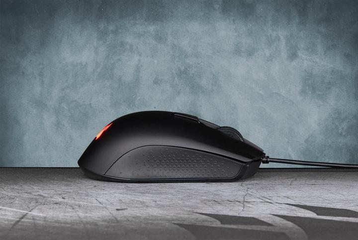 Produktbild Corsair Harpoon RGB Pro (Kabelgebunden)