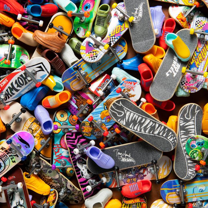 Immagine prodotto Hot Wheels Tastiera e scarpa ispirate a Tony Hawk (Tedesco, Inglese, Francese, Italiano, Svizzero-tedesco)