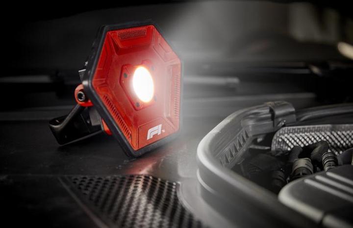 Actual product image Formula 1 WL900 (3000 lm)