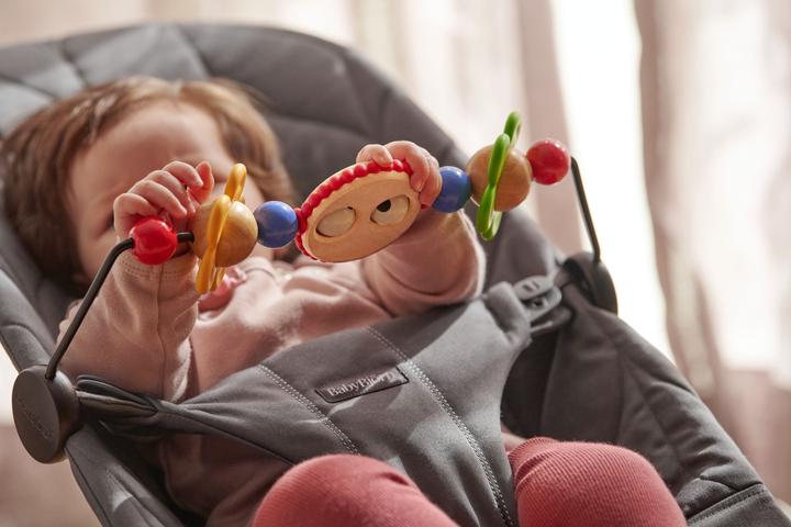 Actual product image BabyBjörn Bliss Woven Bundle - Baby Bouncer + Toy, Anthracite/Googly Eyes