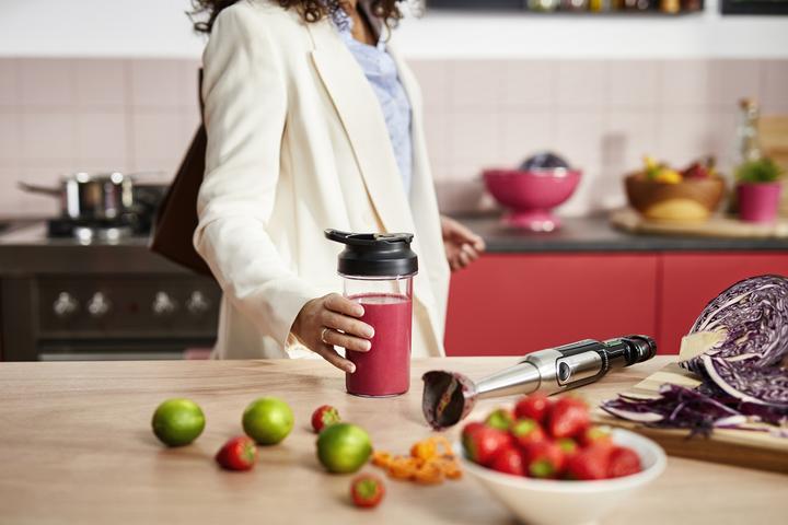 Actual product image Philips Viva Collection HR2657/90