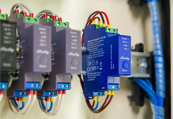 Produktbild Shelly Pro Dimmer 0/1 - 10V PM (Dimmaktor)