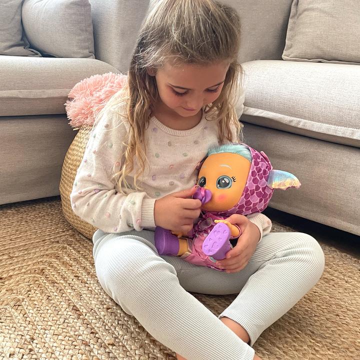 Immagine prodotto IMC Toys 904095 IMC-CRY BABIES DRESSY FANTASY BRUNY