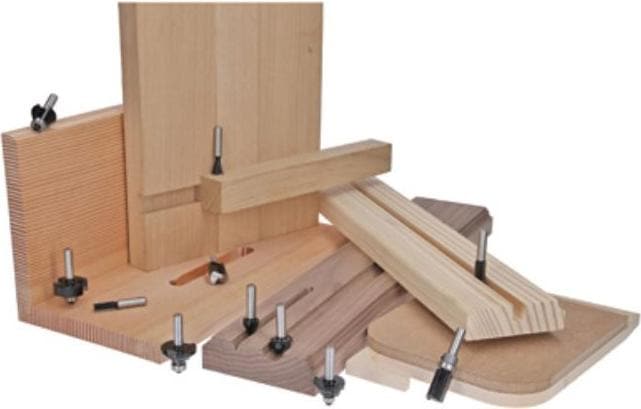 Produktbild Bosch Professional Zubehör 30-teiliges Fräser-Set, 8-mm-Schaft für Handfräsen