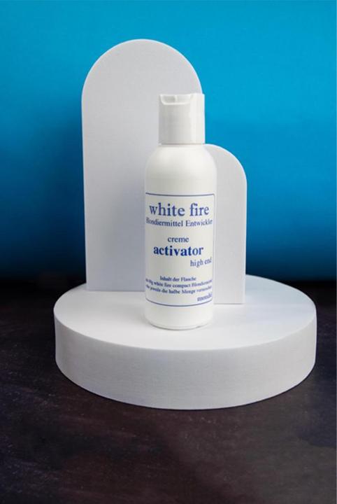 Image du produit Directions White Fire Creme Activator 6%