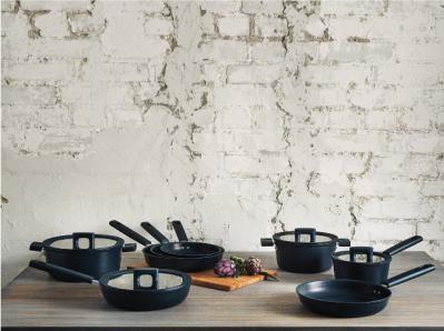 Actual product image Fiskars Hard Face (24 cm, Frying pan, Aluminium)