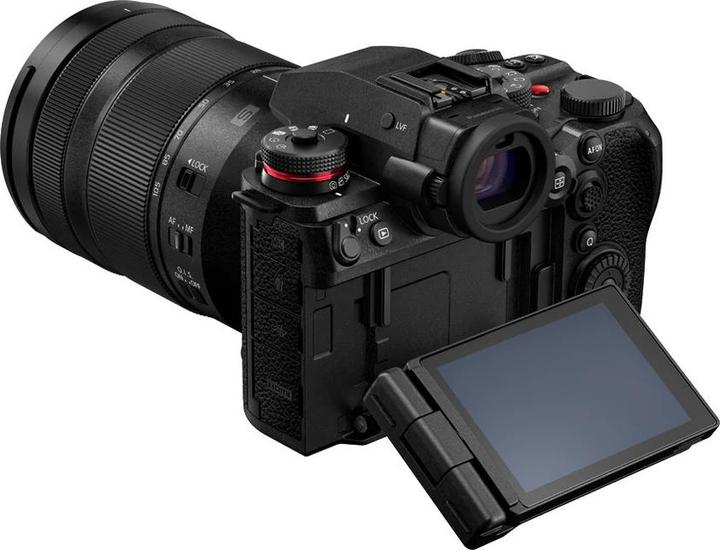 Actual product image Panasonic Lumix S1II + Lumix S 24-105 mm F4 Macro O.I.S. (24 - 105 mm, 24.10 Mpx, Full frame)