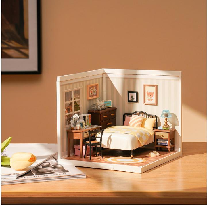 Actual product image Rolife Sweet Dream Bedroom - Diorama