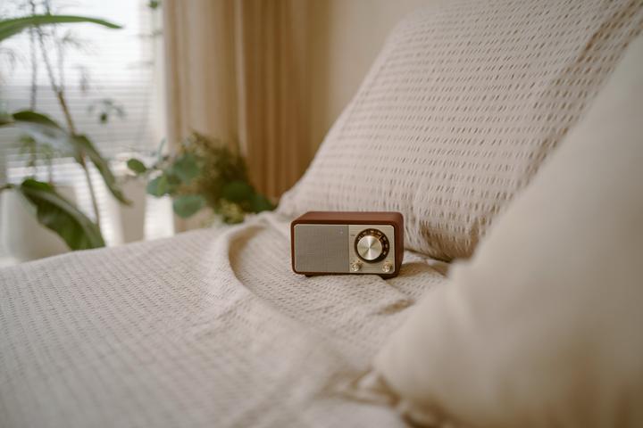 Actual product image Sangean Design-Radio WR-7 (Genuine Mini) Cherry (FM, Bluetooth)