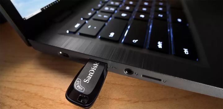 Image du produit SANDISK Ultra Shift (32 Go, USB-A)