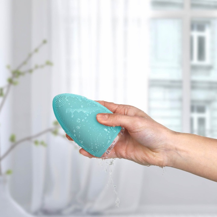 Actual product image Silk'n Bright Silicone Facial Cleansing Brush FB1PE1B001