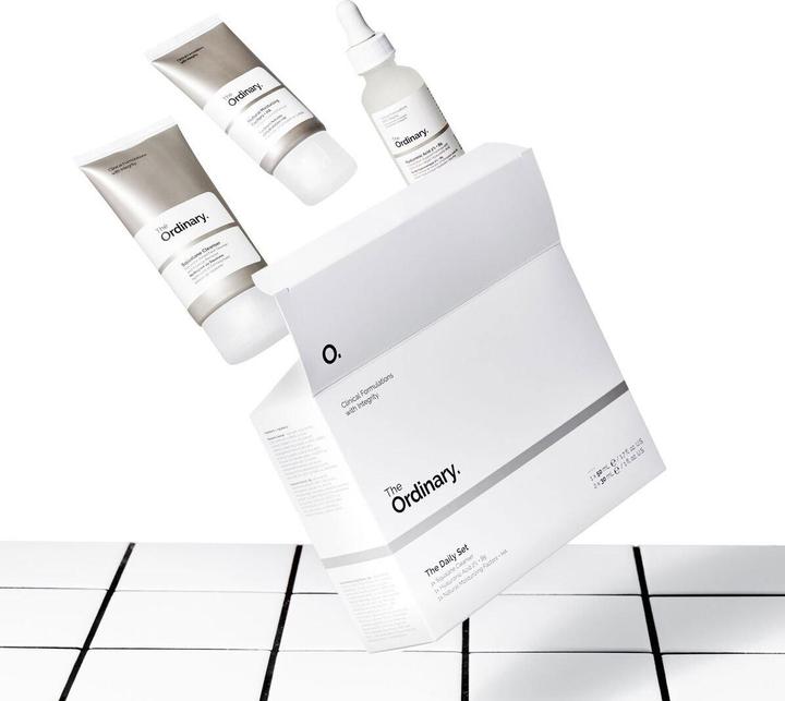 Image du produit The Ordinary L'ensemble quotidien (Kit de soins du visage)