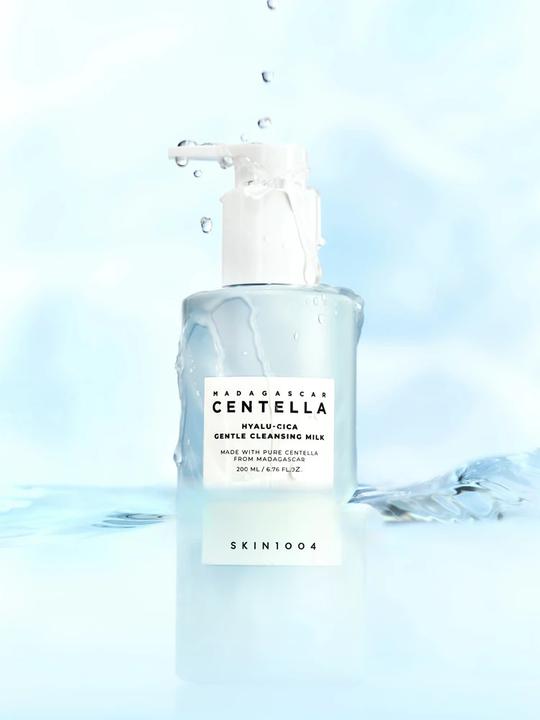 Image du produit Skin1004 Madagascar Centella Hyalu-Cica Gentle Cleansing Milk, 200ml (Lait nettoyant, 200 ml)
