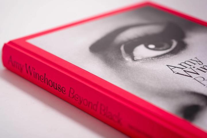 Produktbild Amy Winehouse: Beyond Black (Deutsch, Naomi Parry, 2021)