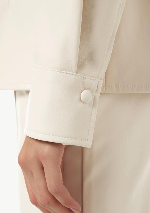 Actual product image Comma Indoor-Jacke Bluse in Lederoptik (36)