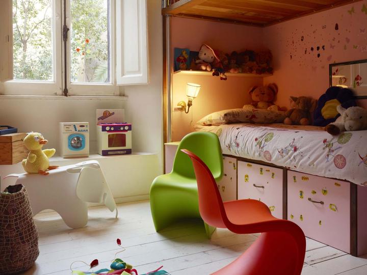 Actual product image Vitra Eames Elephant