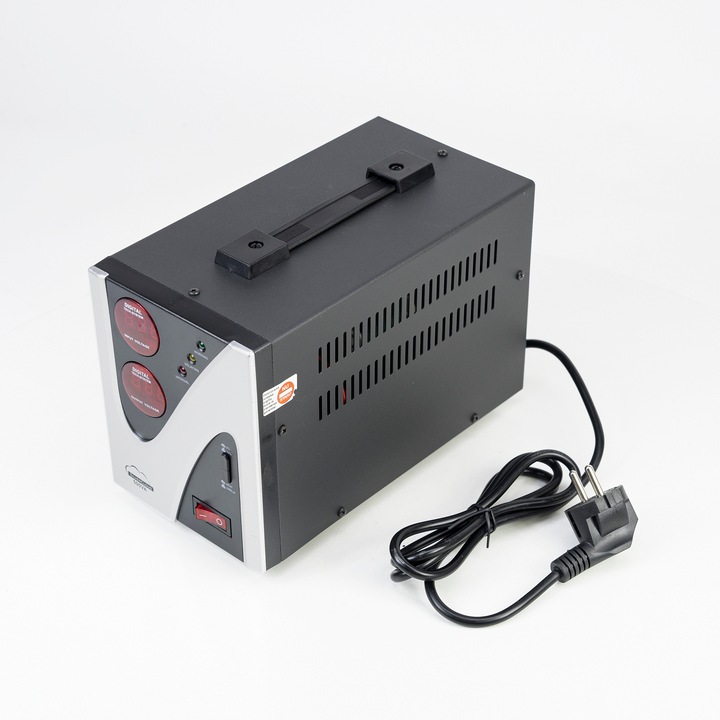 Produktbild SilverCloud Spannungsstabilisator 500VA 300W 2,3A (500 VA, 300 W)