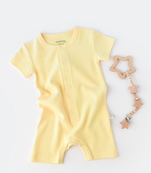 Giallo chiaro