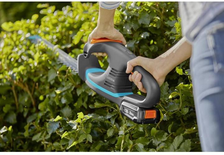 Produktbild Gardena EasyCut P4A (Akkubetrieb)