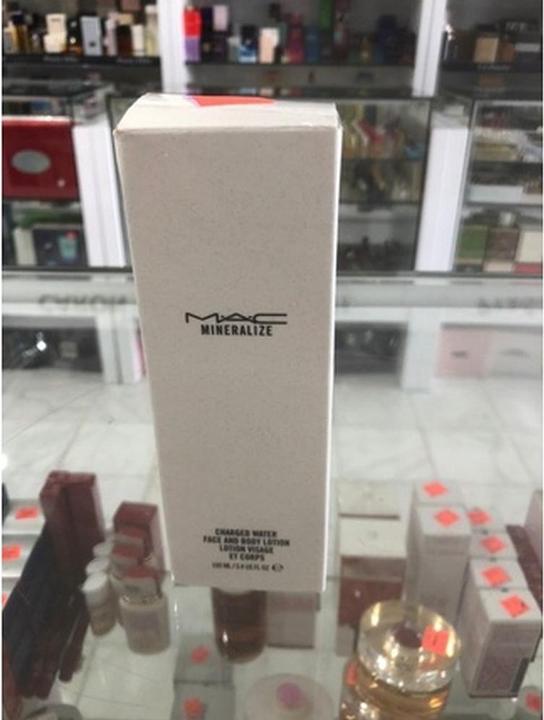 Image du produit MAC Cosmetics Lotion Mineralize Charged Water pour le visage et le corps (100 ml)