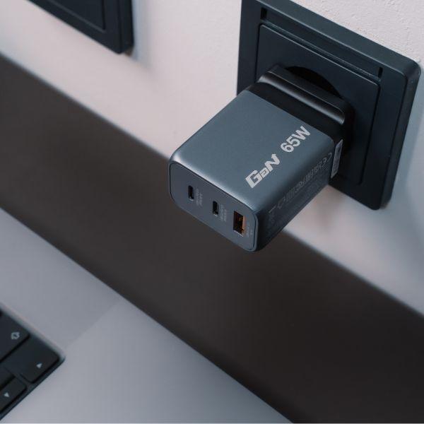 Actual product image Verbatim GNC-65 GaN Charger (65 W)