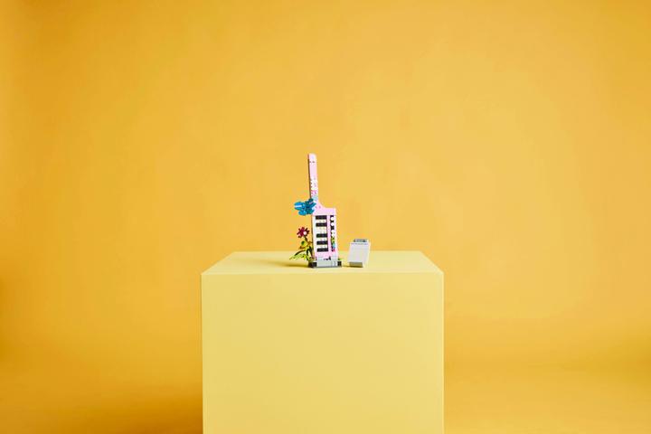 Image du produit LEGO Schreibmaschine mit Blumen (31169, LEGO Creator 3-in-1)