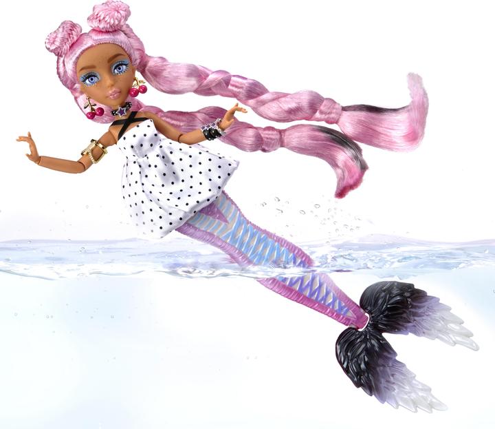 Actual product image MGA Mermaze Mermaidz Fashion Fins Doll