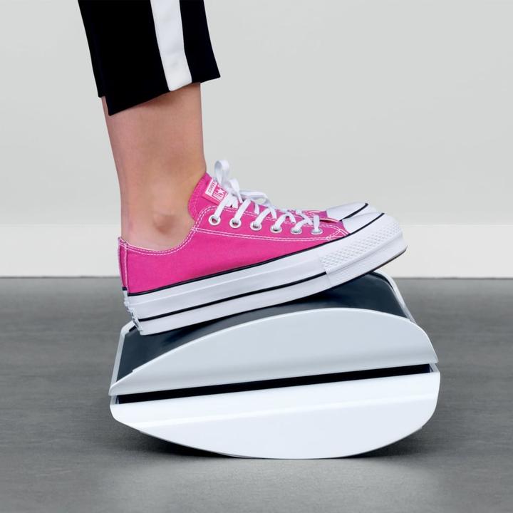 Actual product image Leitz WOW ergonomically adjustable footrest