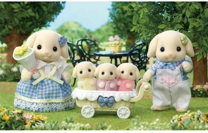Actual product image Sylvanian Families Rabbit family