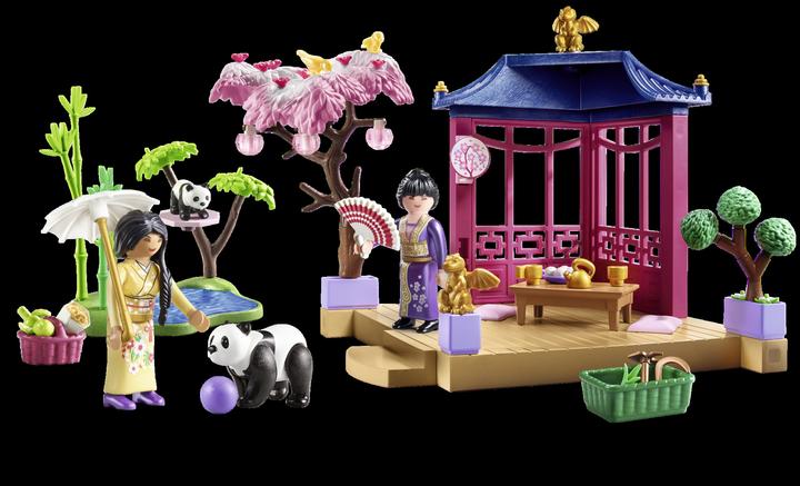 Actual product image Playmobil 71762 Asian garden with panda feeding (71762)