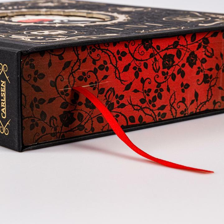 Produktbild Disney Villains: Villains Band I-VI: Luxusausgabe mit Farbschnitt im düsteren Dark-Fantasy-Setting (Deutsch, Ellen Kurtz, Serena Valentino, 2025)