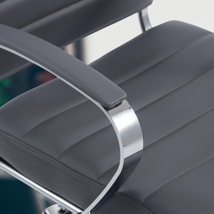 Actual product image CLP Oakland office chair, height-adjustable and swivelling