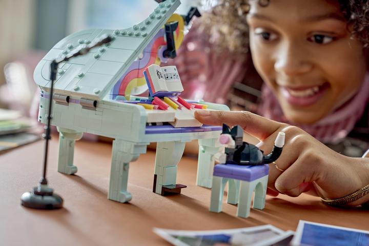 Produktbild LEGO Deko-Klavier mit Katze (31392, LEGO Creator Expert)