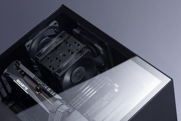 Actual product image Noctua NH-U12A chromax.black (158 mm)