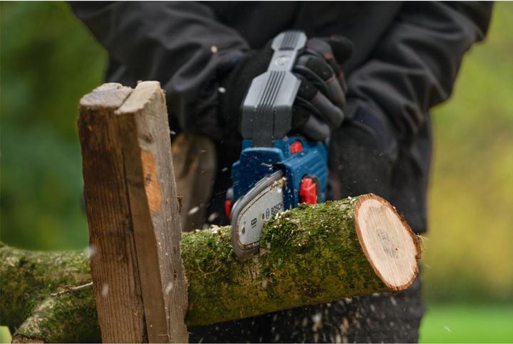 Actual product image Bosch Professional Bosch GKE 18V-15 Akku-Astsäge (Battery chain saw)