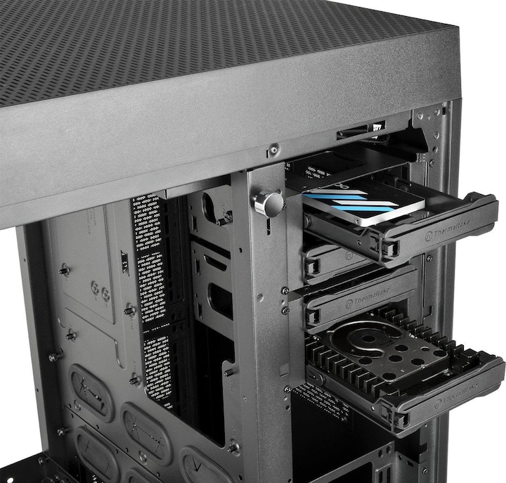 Actual product image Thermaltake The Tower 900 (ATX, mATX, Mini-ITX, E-ATX)