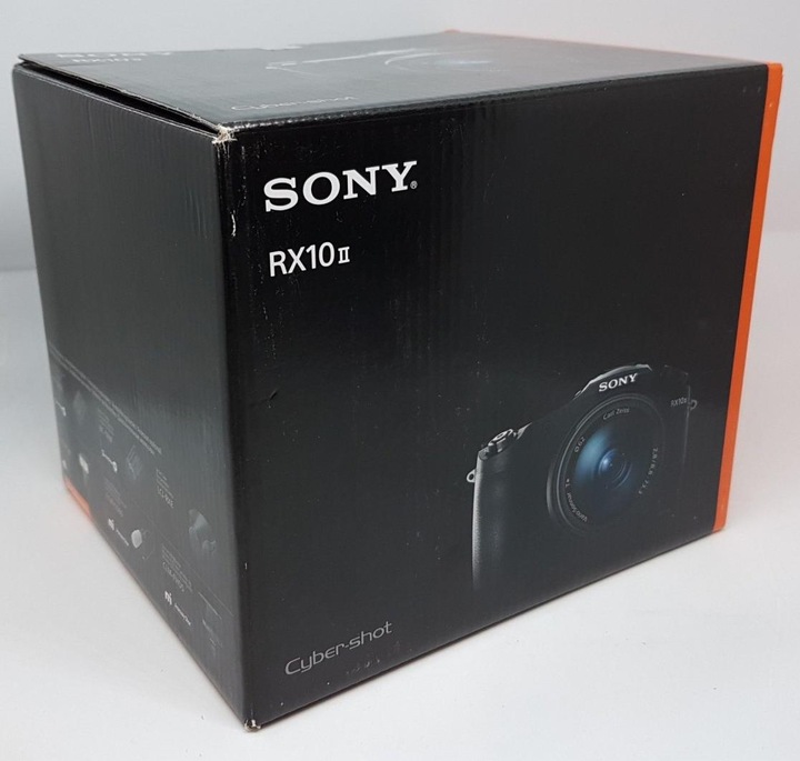 Productafbeelding Sony Cyber-shot DSC RX10 Mark II (24 - 200 mm, 20.20 Mpx, 1")